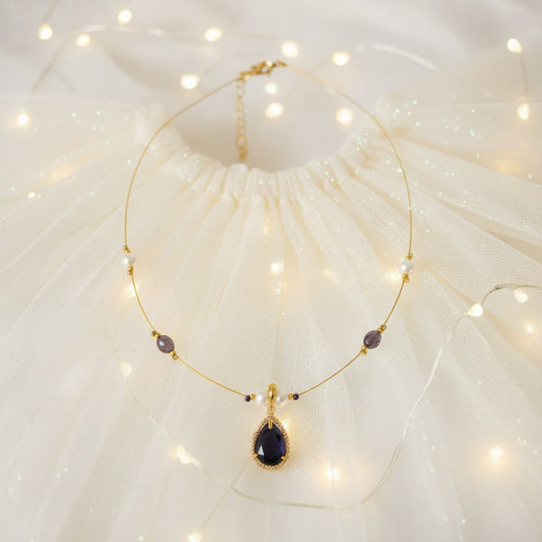 Invisible Chain with Diamond