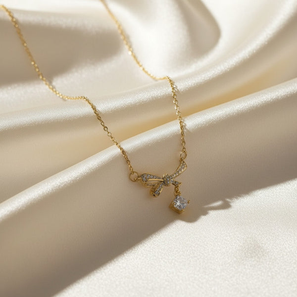 Bow Necklace with Diamond
